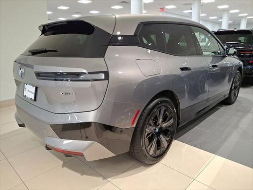 2025 BMW iX xDrive50