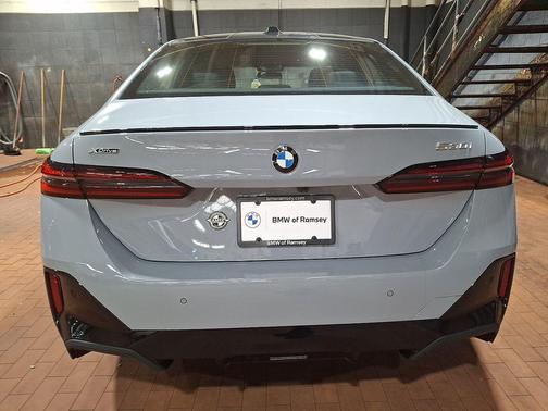2026 BMW 530 i xDrive