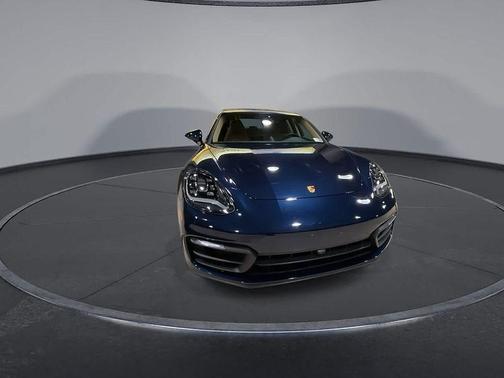 2022 Porsche Panamera 4