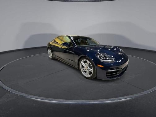 2022 Porsche Panamera 4