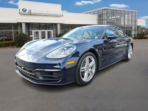 2022 Porsche Panamera 4