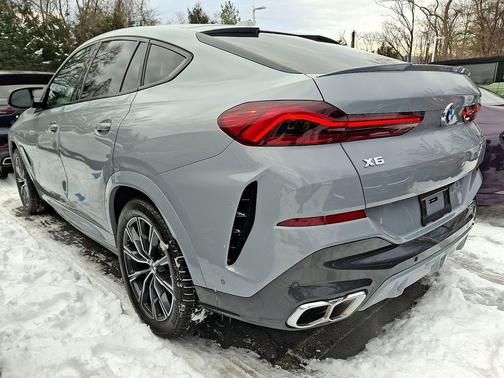 2025 BMW X6 M60i