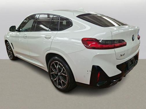 2024 BMW X4 xDrive30i