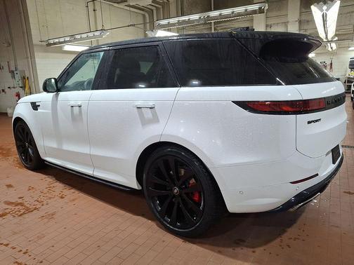 2023 Land Rover Range Rover Sport SE