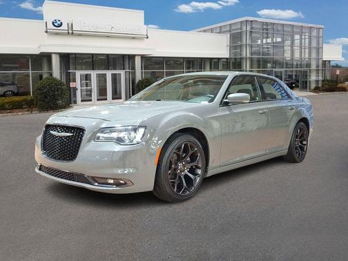 2019 Chrysler 300 S