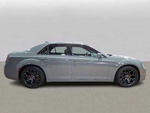 2019 Chrysler 300 S