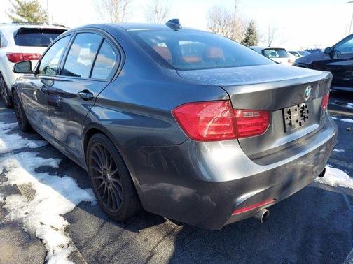 Photo 3 of 10 of 2013 BMW 335 i xDrive