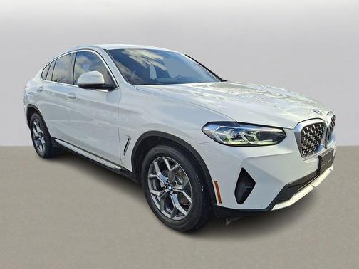 2023 BMW X4 xDrive30i