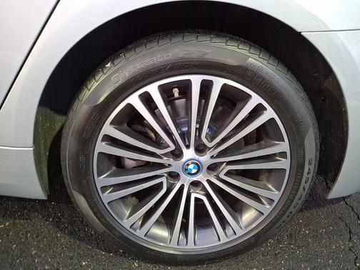 2018 BMW 530e xDrive iPerformance