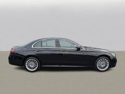 Black 2022 Mercedes-Benz E-Class 4MATIC