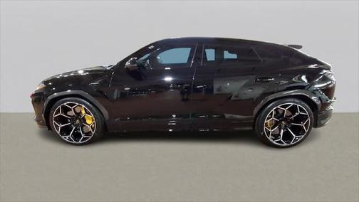 2023 Lamborghini Urus Performante