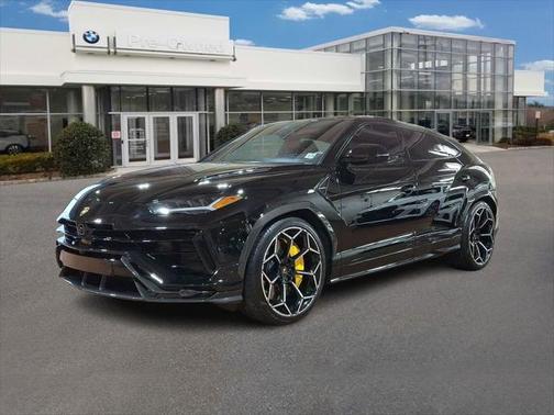 2023 Lamborghini Urus Performante