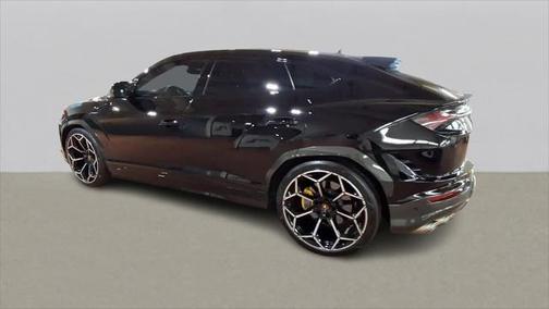 2023 Lamborghini Urus Performante