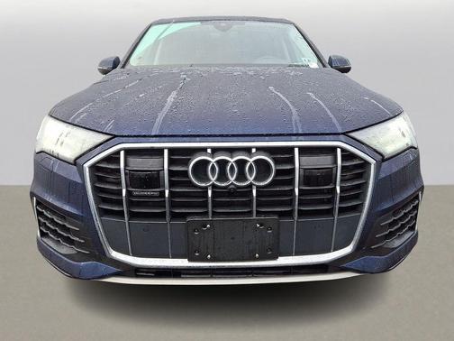 2022 Audi Q7 55 Premium Plus