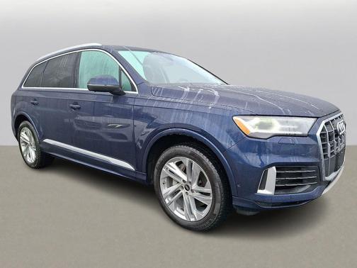 2022 Audi Q7 55 Premium Plus