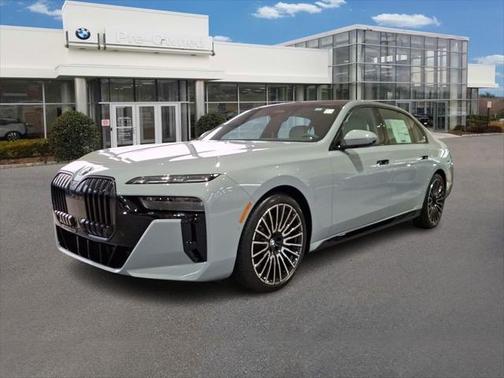 2025 BMW 740 i xDrive