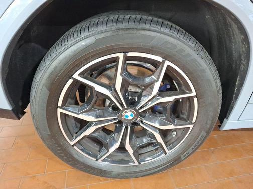 2024 BMW X4 xDrive30i
