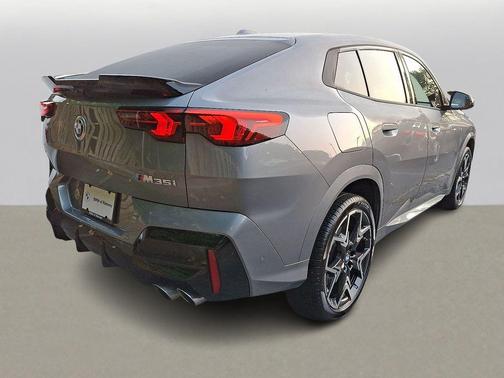 2025 BMW X2 M35i