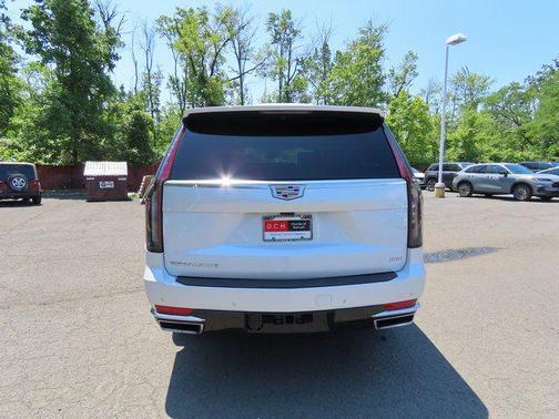2024 Cadillac Escalade ESV Premium Luxury