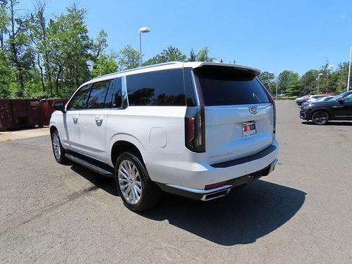 2024 Cadillac Escalade ESV Premium Luxury