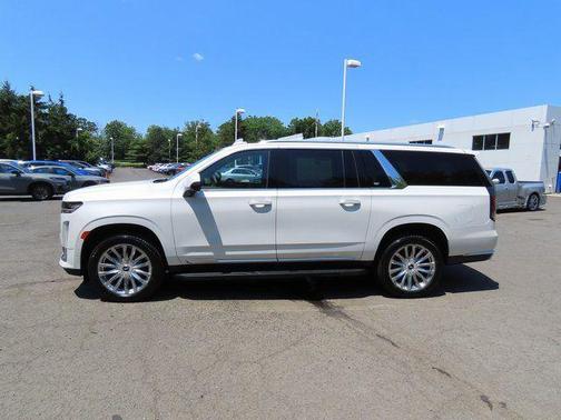 2024 Cadillac Escalade ESV Premium Luxury