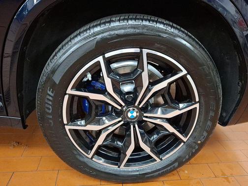 2023 BMW X3 M40i