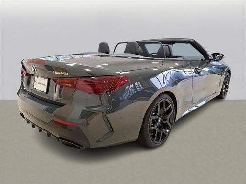 2025 BMW M440 i