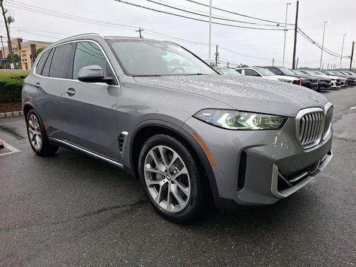 Skyscraper Grey Metallic 2026 BMW X5 PHEV xDrive50e