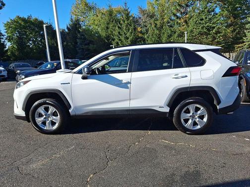 2021 Toyota RAV4 Hybrid LE