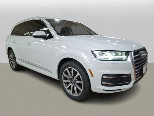 2019 Audi Q7 55 Premium Plus