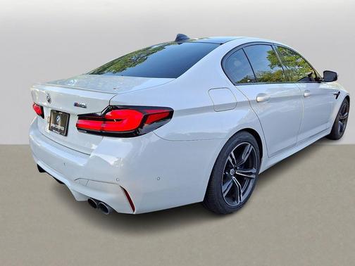 Alpine White 2023 BMW M5 Base