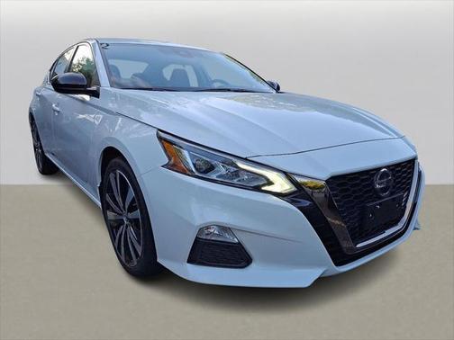 2022 Nissan Altima SR Intelligent AWD