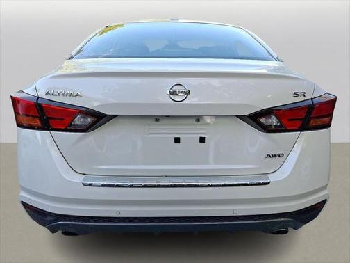 2022 Nissan Altima SR Intelligent AWD