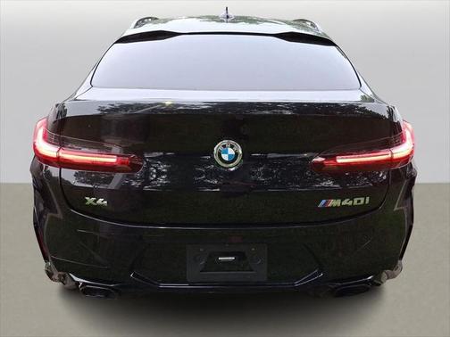 2022 BMW X4 M40i