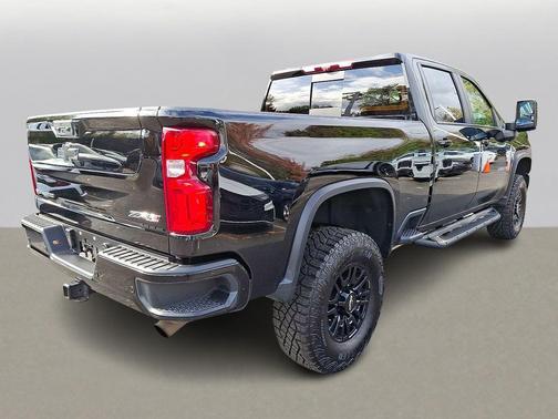 2024 Chevrolet Silverado 2500 4WD Crew Cab Standard Bed ZR2