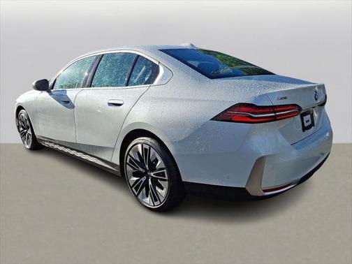 2024 BMW 540 i xDrive