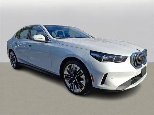 2024 BMW 540 i xDrive