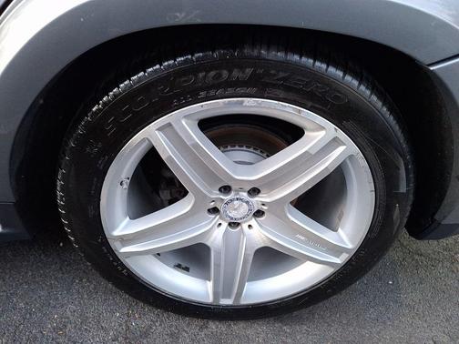 Iridium Silver Metallic 2011 Mercedes-Benz GL-Class 4MATIC