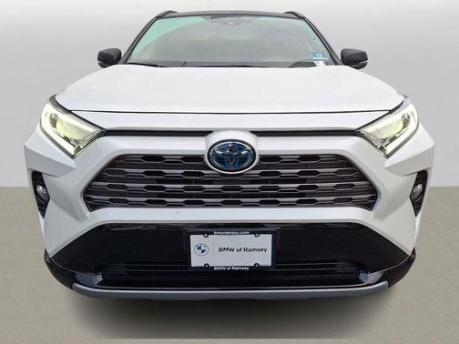2020 Toyota RAV4 Hybrid SE