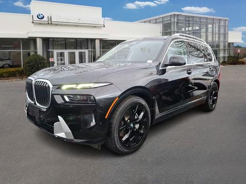 Black Sapphire Metallic 2023 BMW X7 xDrive40i