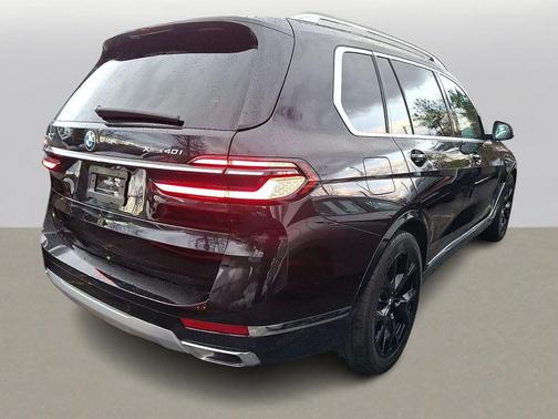 Black Sapphire Metallic 2023 BMW X7 xDrive40i