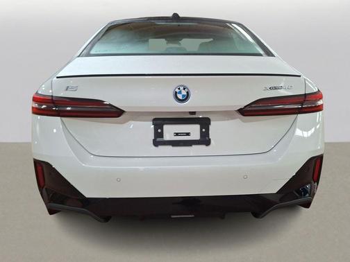 2025 BMW i5 xDrive40