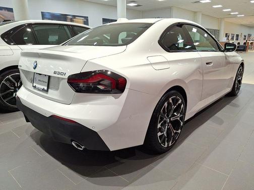 2025 BMW 230 i xDrive