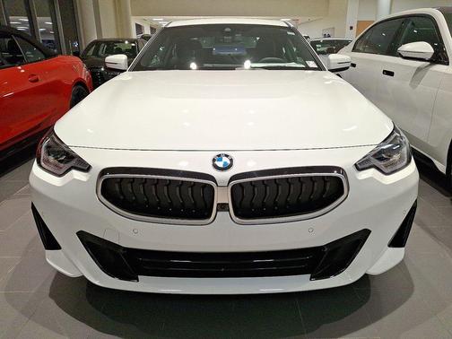 2025 BMW 230 i xDrive