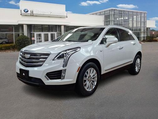 Crystal White Tricoat 2018 Cadillac XT5 Base