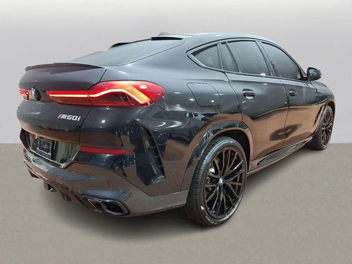 2024 BMW X6 M60i