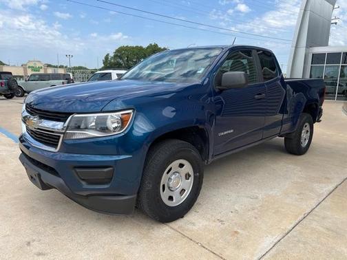 Photo 1 of 11 of 2019 Chevrolet Colorado WT