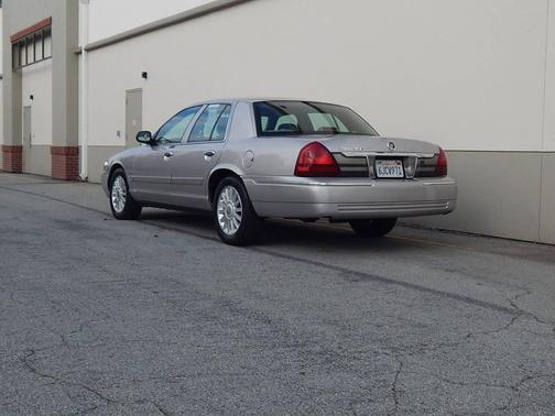 2009 Mercury Grand Marquis LS