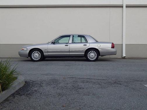 2009 Mercury Grand Marquis LS