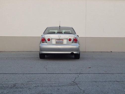 2002 Lexus IS 300 Base